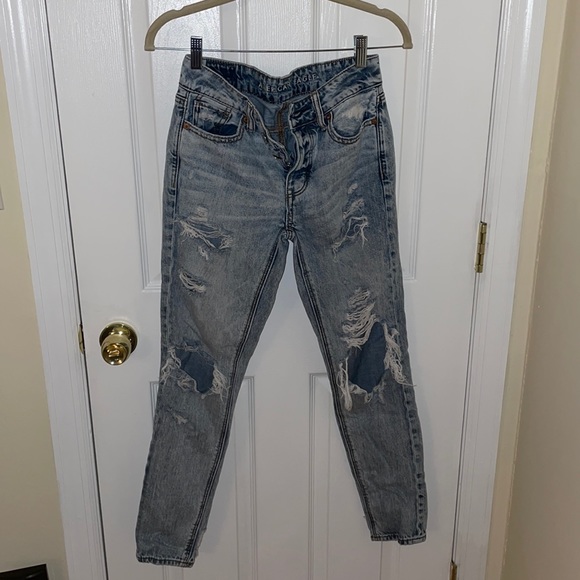 American Eagle Ripped Tomgirl Baggy Jeans - Picture 1 of 8